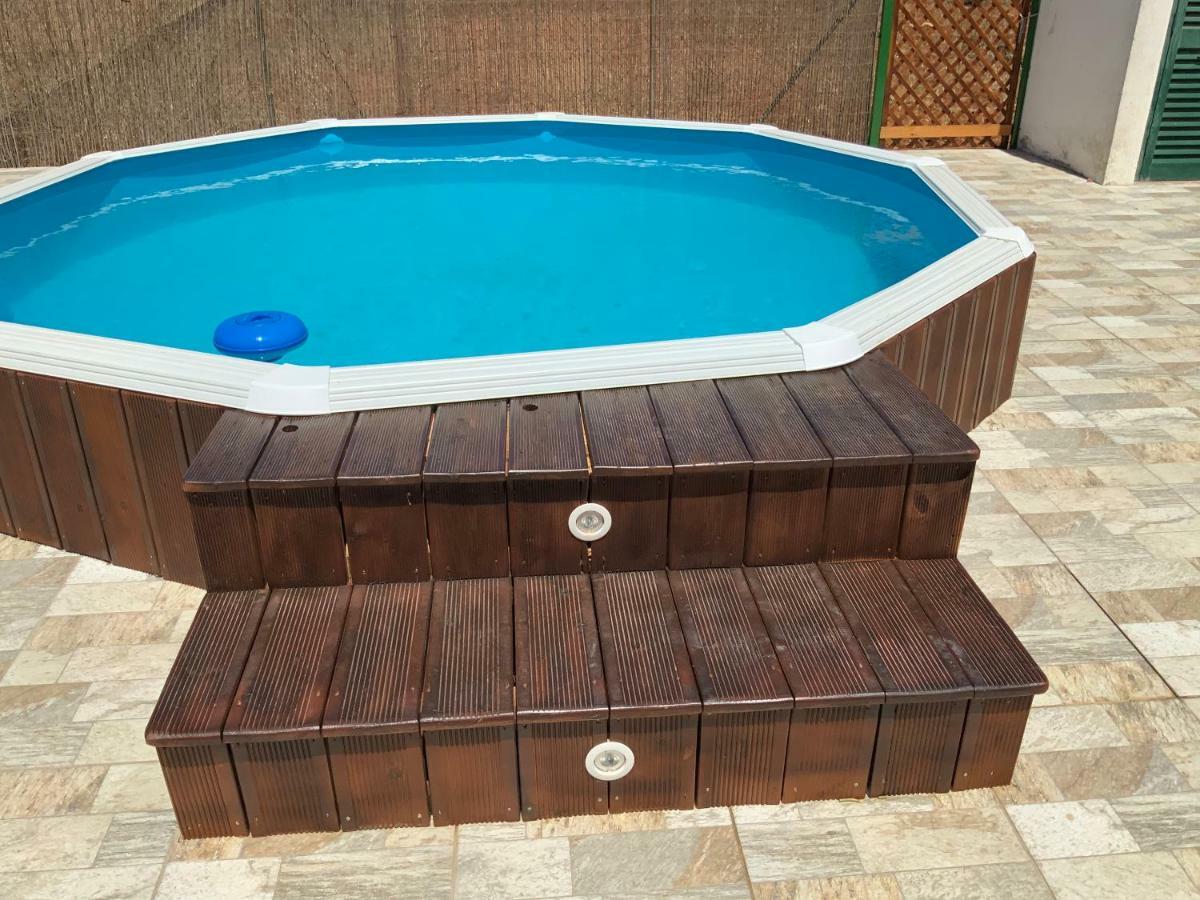 אלבופיירה Guest House Alfarrobeiras מראה חיצוני תמונה