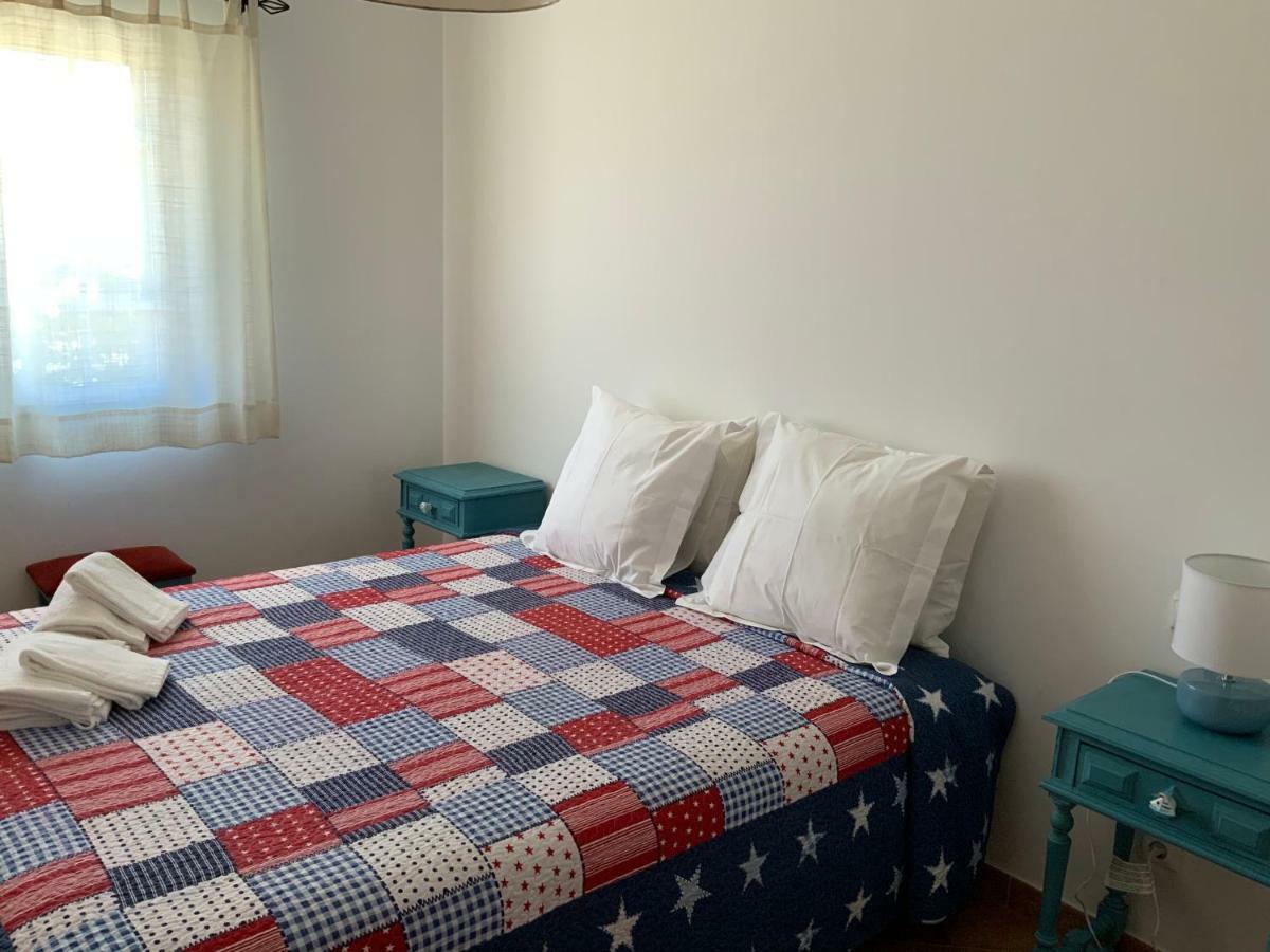 אלבופיירה Guest House Alfarrobeiras מראה חיצוני תמונה