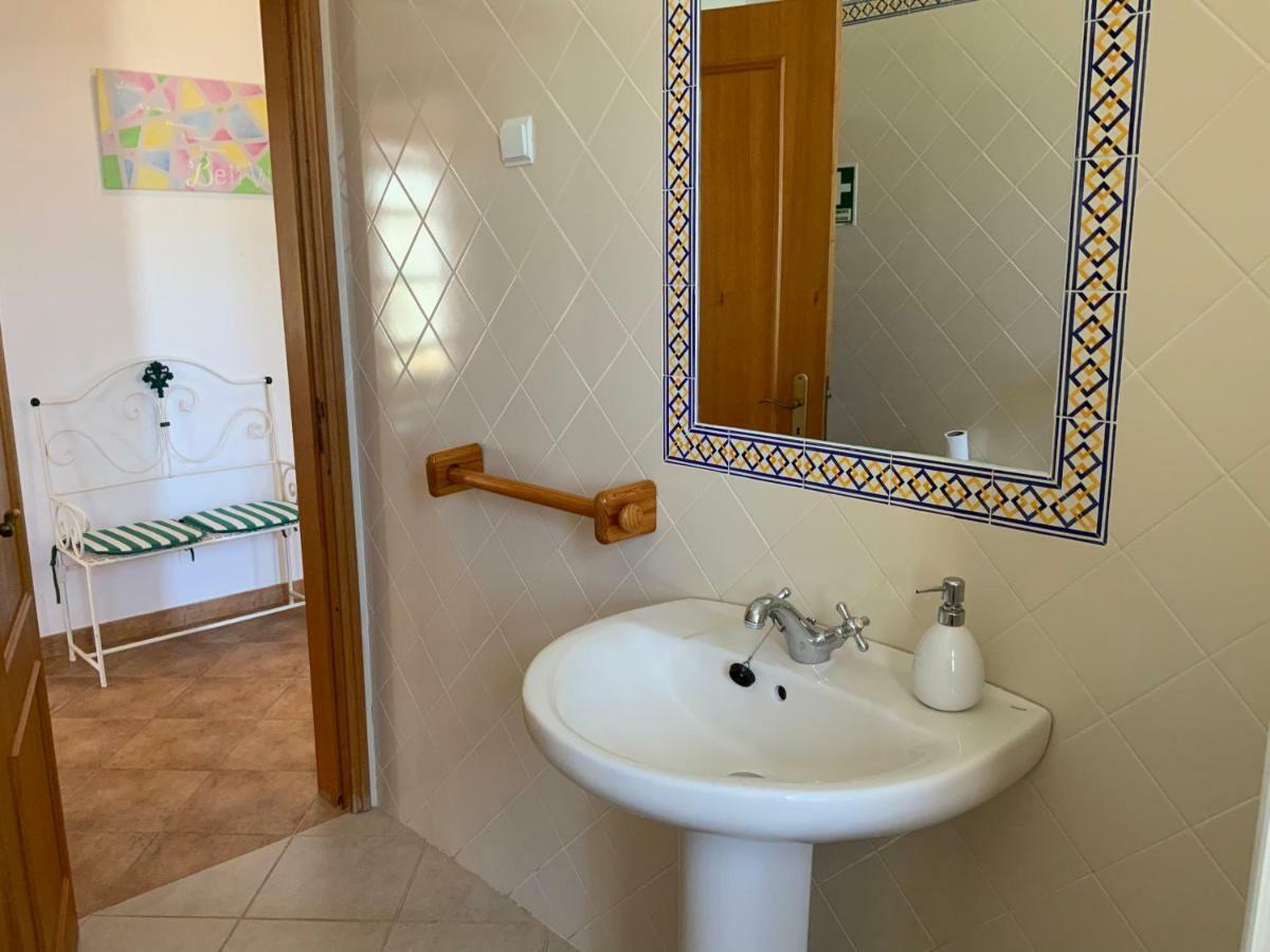 אלבופיירה Guest House Alfarrobeiras מראה חיצוני תמונה